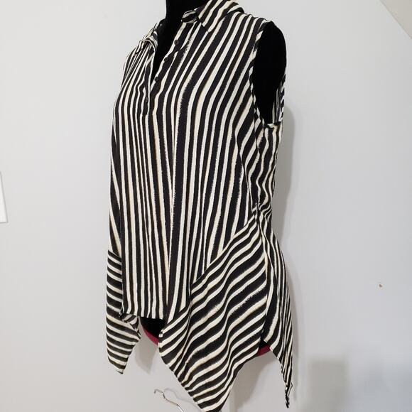 Black and White Sleeveless Collared Tunic Large - Picture 4 of 12